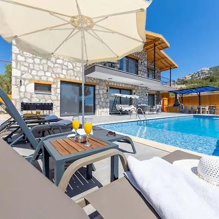 Kapali Ve Acik Havuzlu, Saunali Muhtesem Hotel Sarıbelen