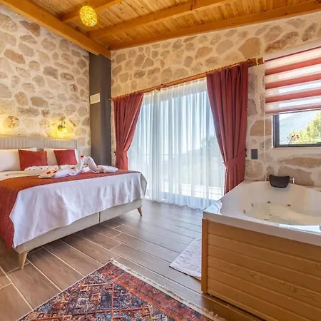Hotel Kapali Ve Acik Havuzlu, Saunali Muhtesem